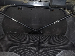Kein Х-образный усилитель на задние сиденья для Subaru Impreza GD 2002-2007